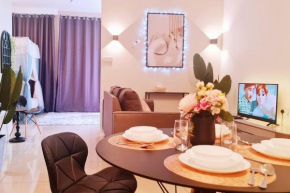 New! Romantic Cozy Suite w Bathtub near Midvalley